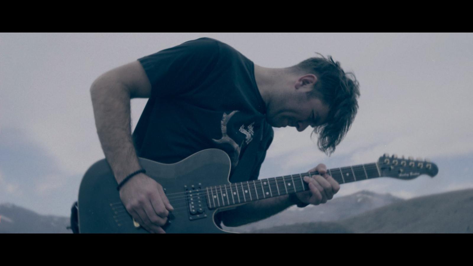 Kadar iz spota — gitarista
